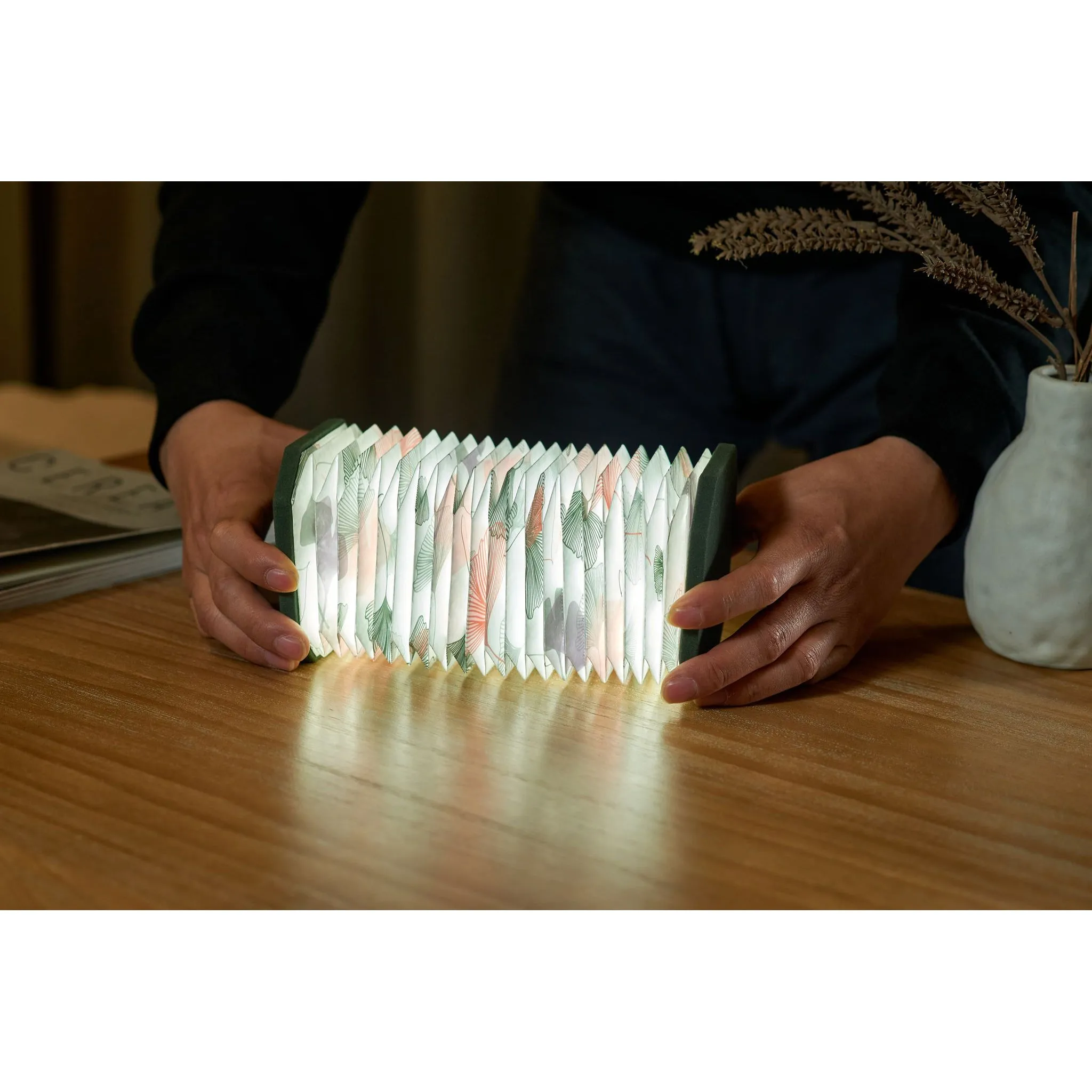 Velvet Accordion Lamp - Green Gingko